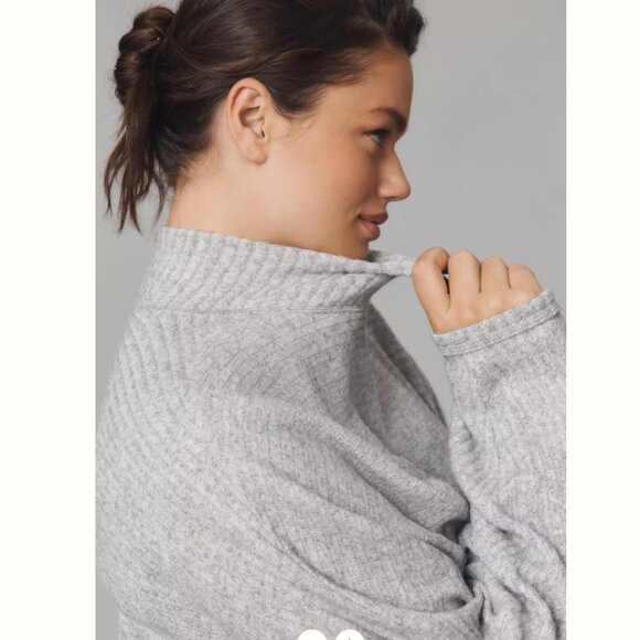 Pilcro Cozy Ribbed Turtleneck Batwing Pullover Light Grey - M - NWT - Picture 8 of 9